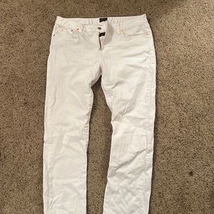 Women’s Civilianaire stretch white jeans. Never worn. Size 32